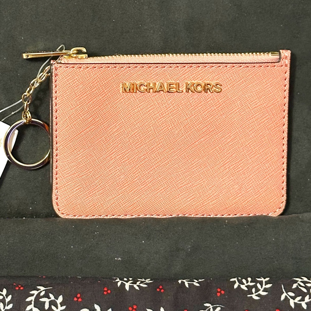NWT - Michael Kors, Jet Set, small leather pink zipper pouch, card holder.